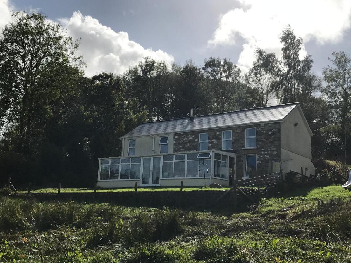Cwtch Farm Bed & Breakfast Ystalyfera Luaran gambar
