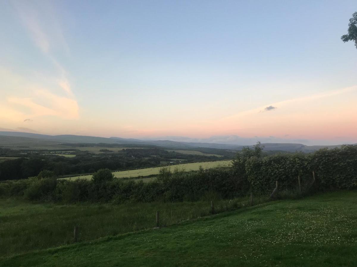 Cwtch Farm Bed & Breakfast Ystalyfera Luaran gambar